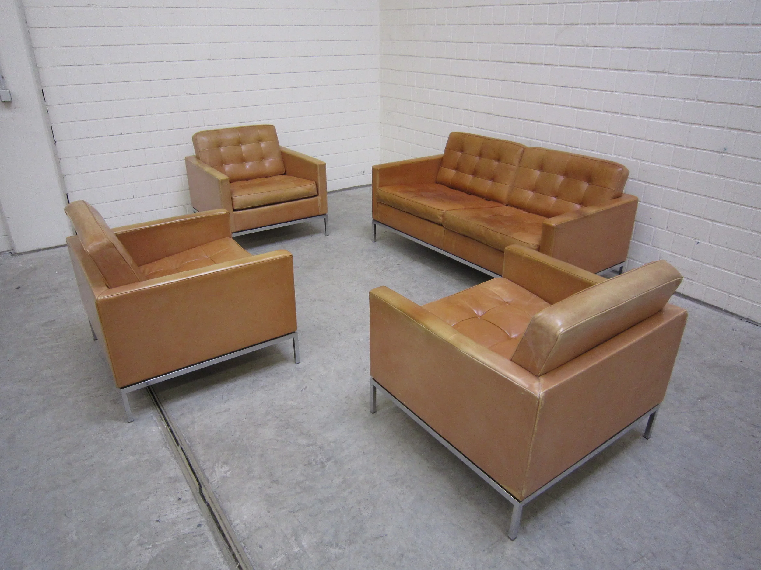 Knoll cognac (1).JPG