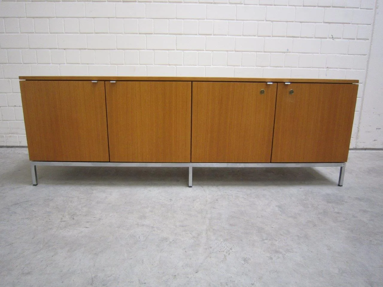 Knoll Sideboard (2).jpg