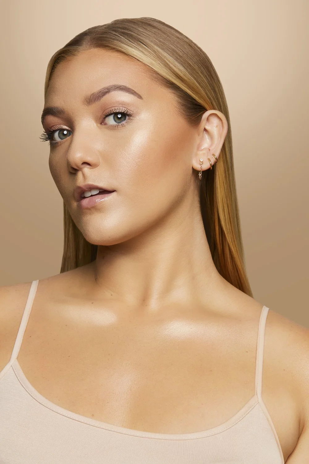 Fall19_GlassSkin_OnModel_light_UNCROPPED_DESIGNONLY.jpeg