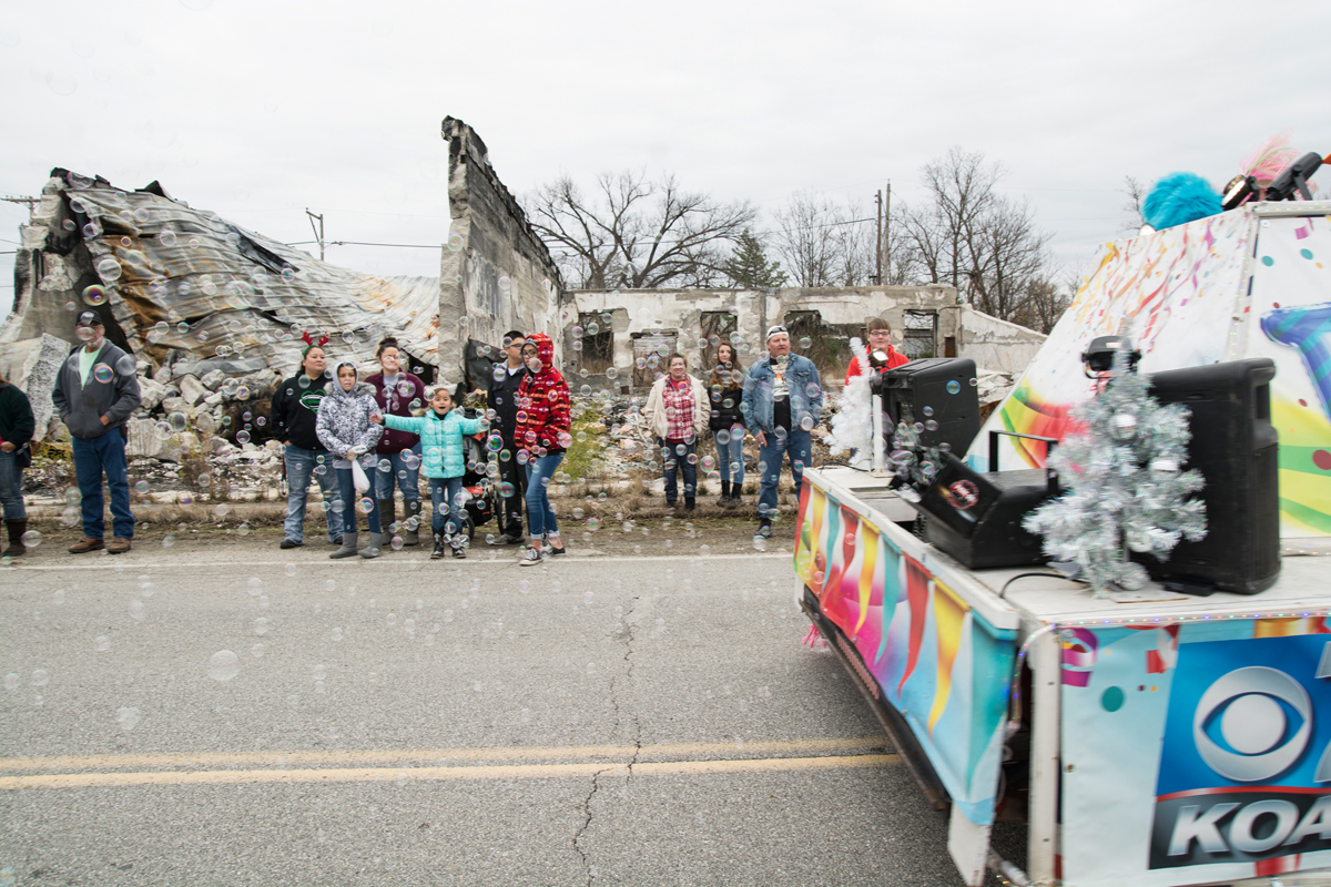 12-first fox news float 1343.jpg