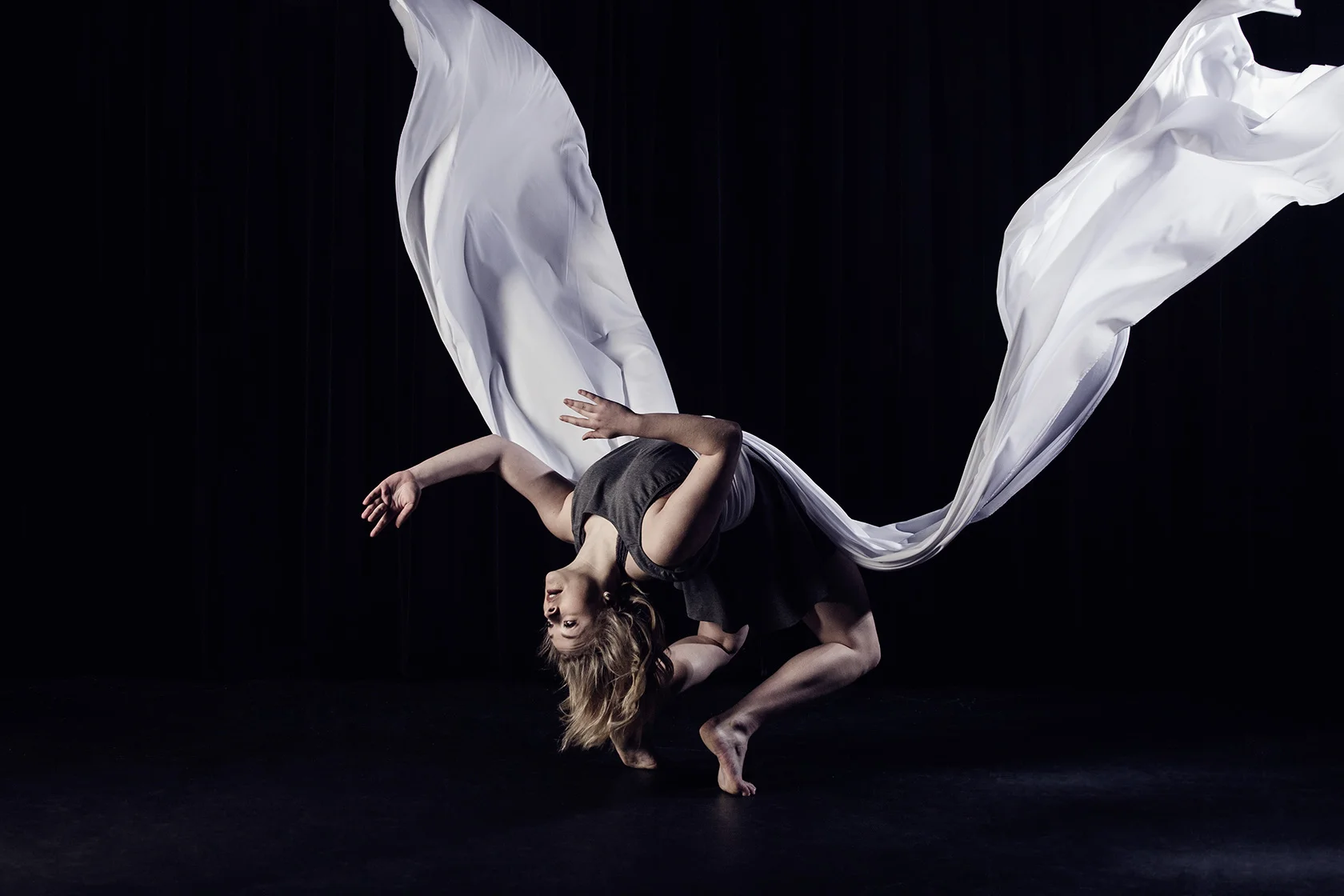 vancouver-dance-photographer-mavreen-david-2.jpg