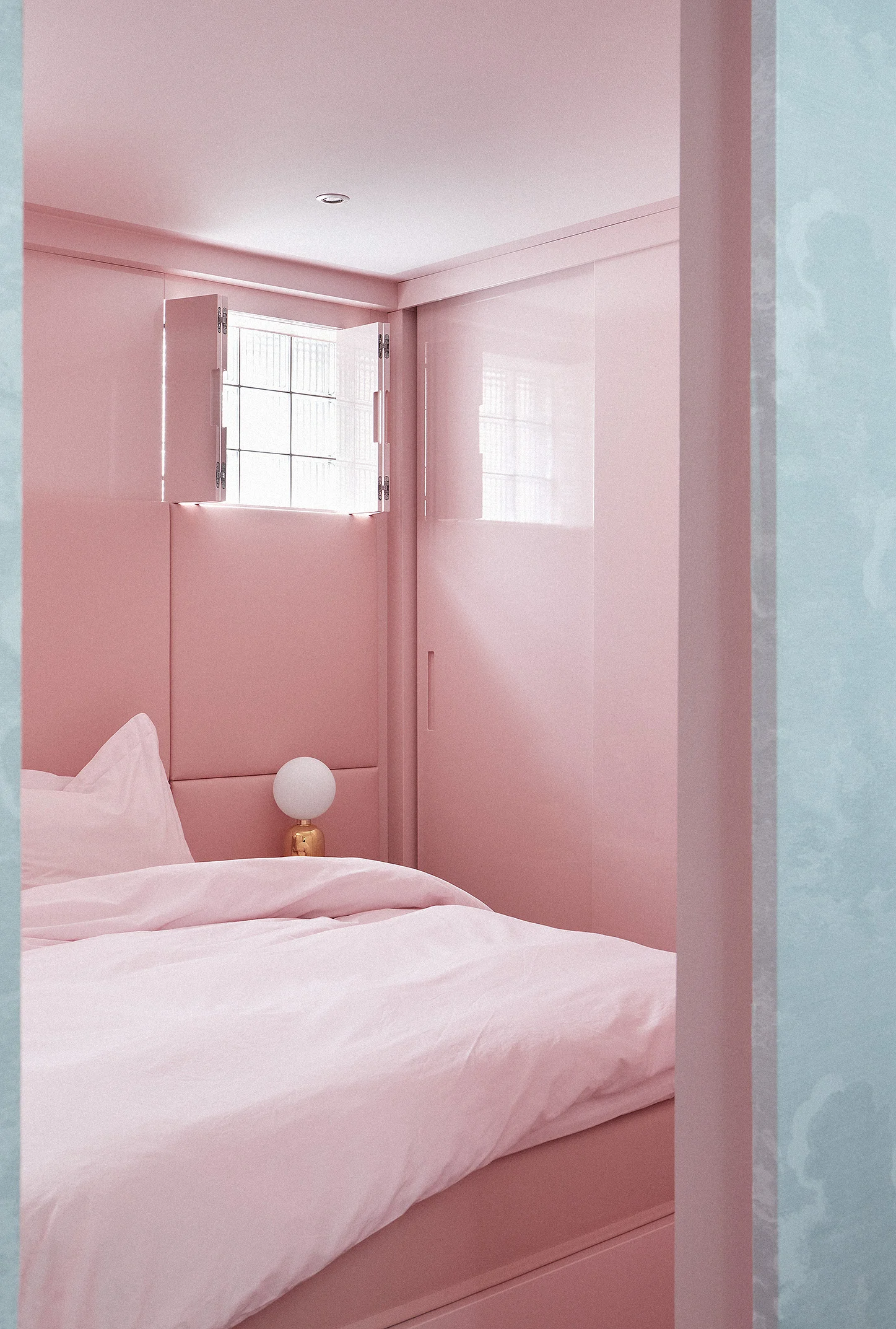 Minna_Parikka_home_4084.jpg
