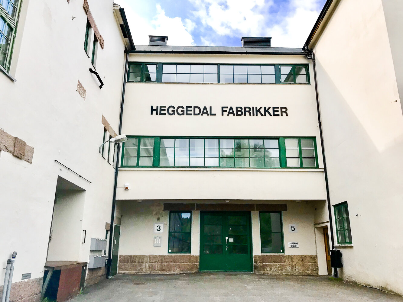 Heggedalfabrikker-inngang3.jpg