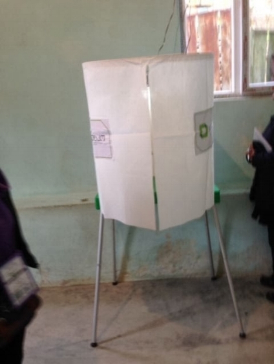 Georgian voting booth. Photo by Brian Newby.