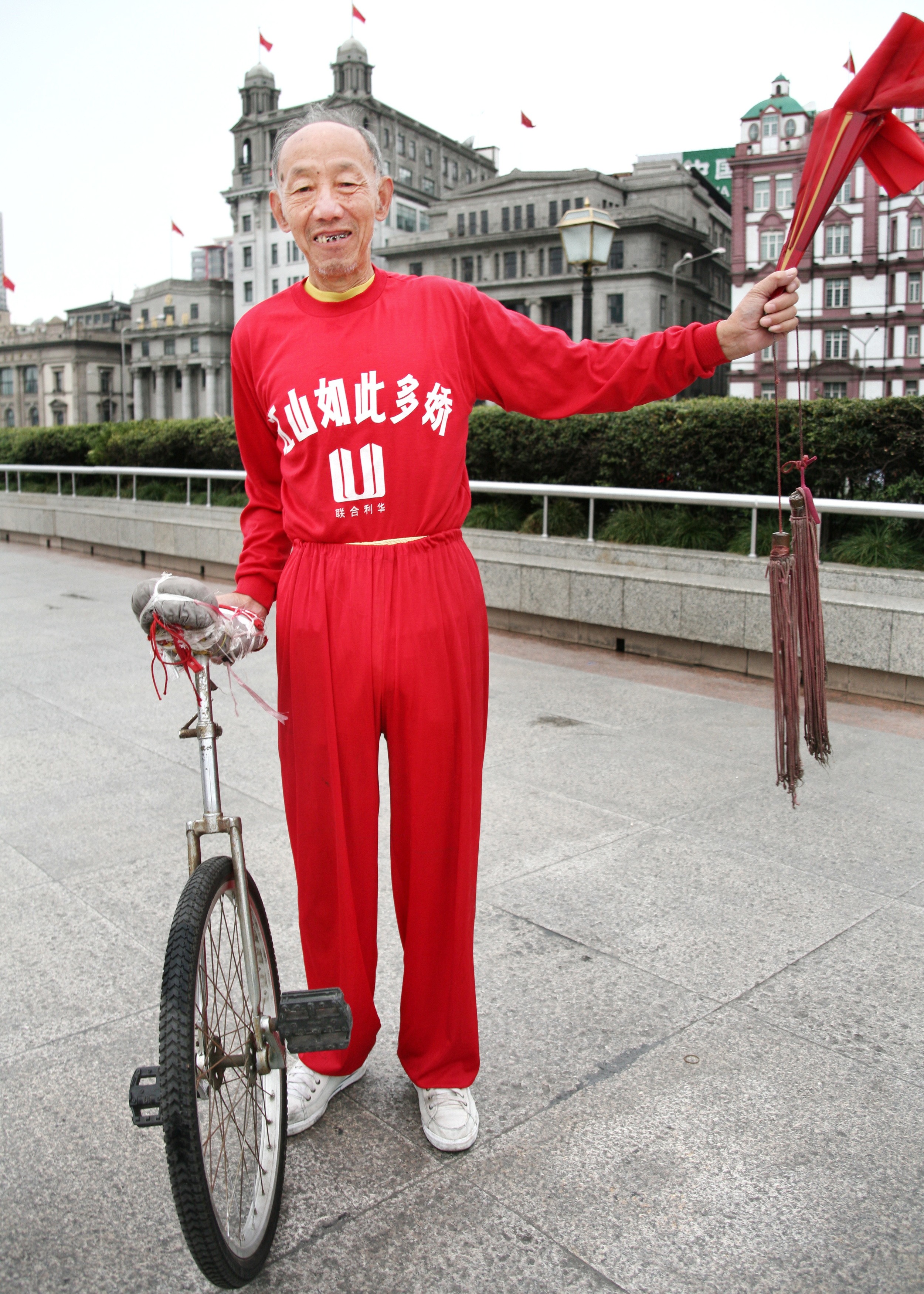 SHANGHAI_UNICYCLE_CHINA.jpg