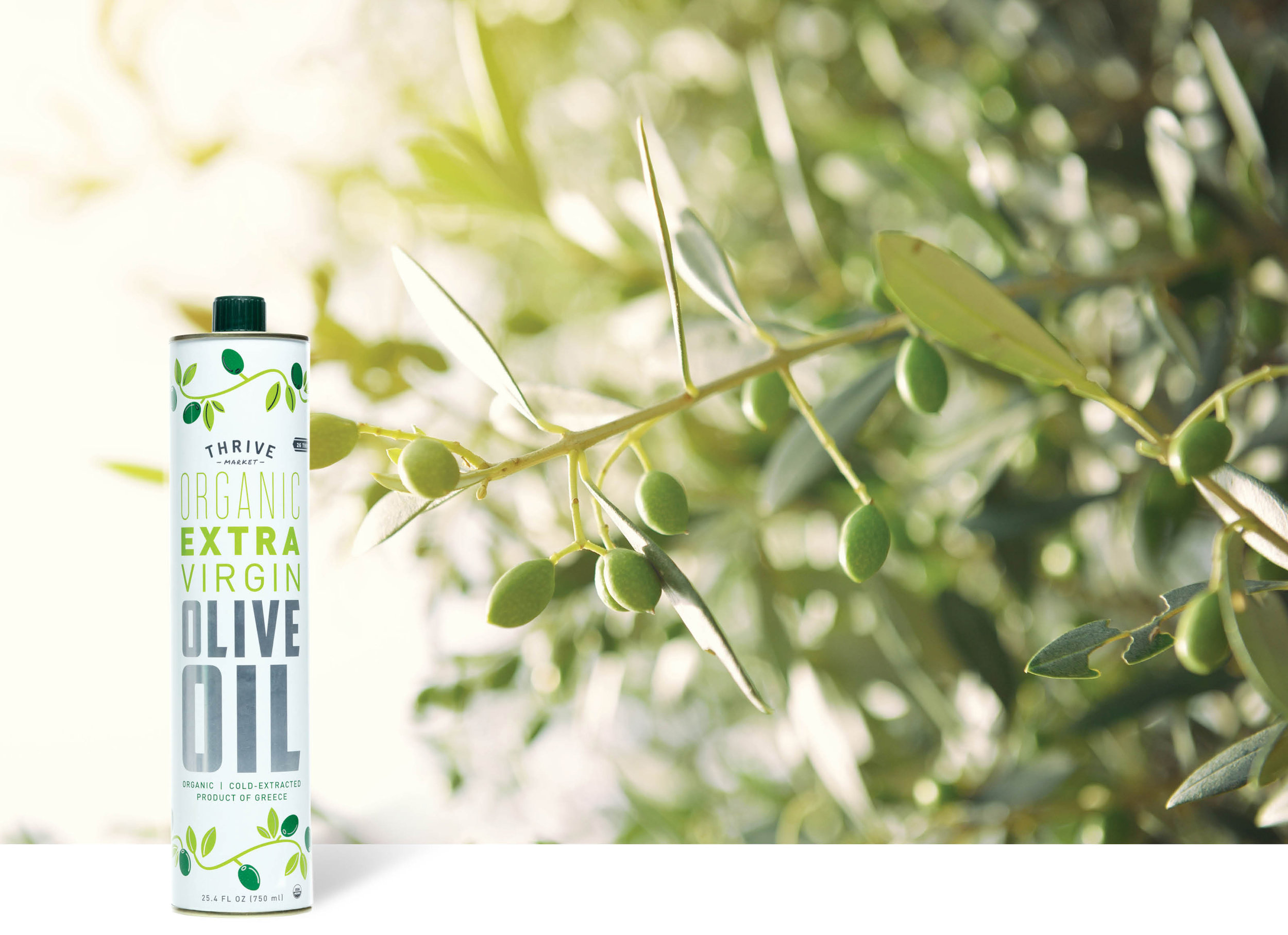  Thrive Market EVOO received outstanding achievement from the Dieline. 