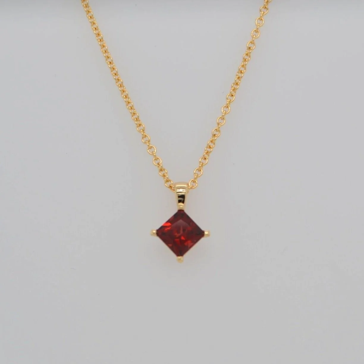 14K Yellow Gold Garnet Pendant — J.C 