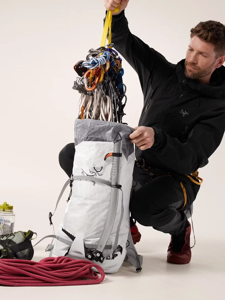 S25-X000009660-Alpha-SL-30-Backpack-White-Light-Hover copy.jpg