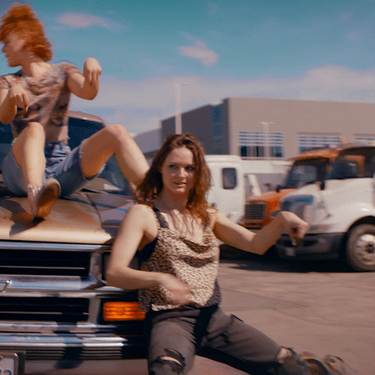 CS_GIF_DUO DRIVING.gif