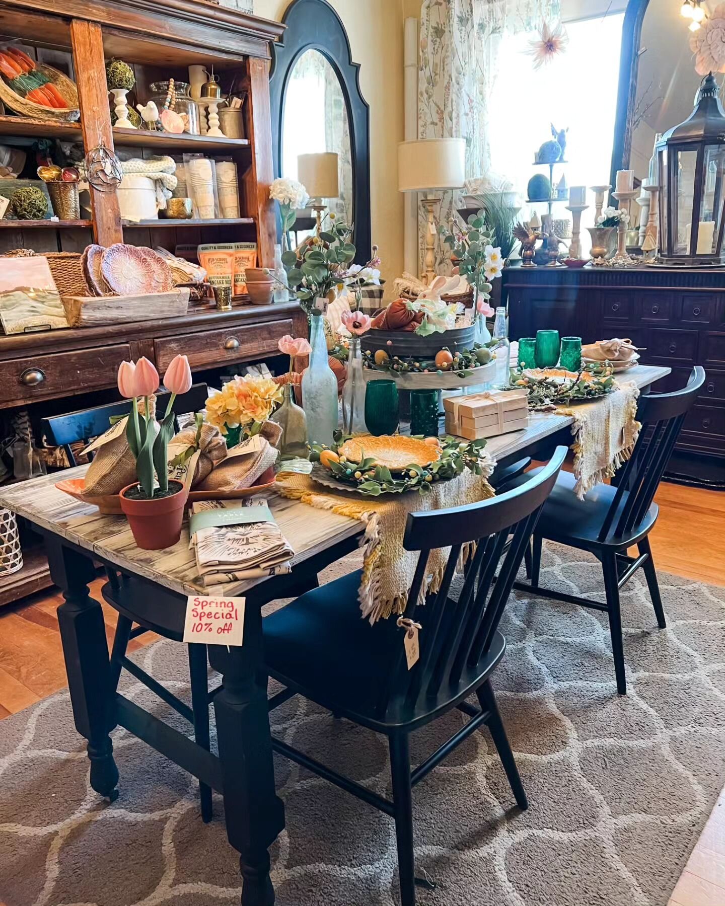 It's time for some spring cleaning 🫧🧽 Help us make some room for our new pieces!&nbsp;

Take advantage of our spring specials at our Hoppin' Bonus Shopping Day - THIS SATURDAY!

Saturday, March 23
10:00am-4:00pm
1235 Eddy Street | Gardnerville, Nev