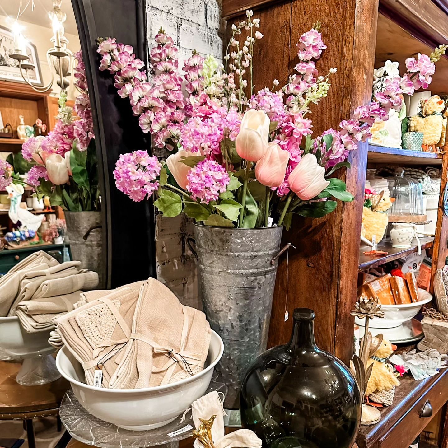 We're ready for spring florals! And we've stocked up!

Create your own bouquet at our Meet Me in the Garden Pop-up! 💐

April 19-21
Friday &amp; Saturday: 10am-5pm
Sunday: 10am-4pm
1235 Eddy Street | Gardnerville, Nevada

#aprilpopup #GardenHomeDecor