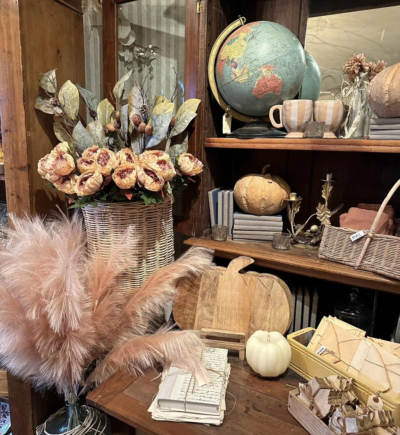 Our October Pop-up may be full of fang-tastic decor and boo-tiful vintage finds... but you'll also find fall foliage and pumpkins galore! 

See for yourself at our Midnight &amp; Magic Pop-up!! 🕯️✨ 

October 17-19
Friday &amp; Saturday: 10am - 5pm
S