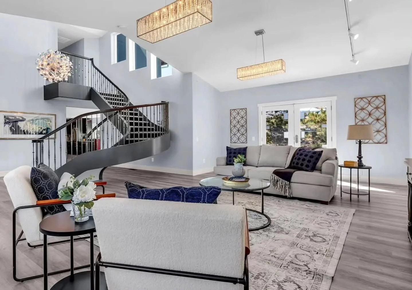 In today&rsquo;s changing real estate market, staging makes all the difference &mdash; helping buyers picture themselves right at home!

We loved staging this beautiful 2-story property with city and mountain views, cozy gathering spaces, and even a 