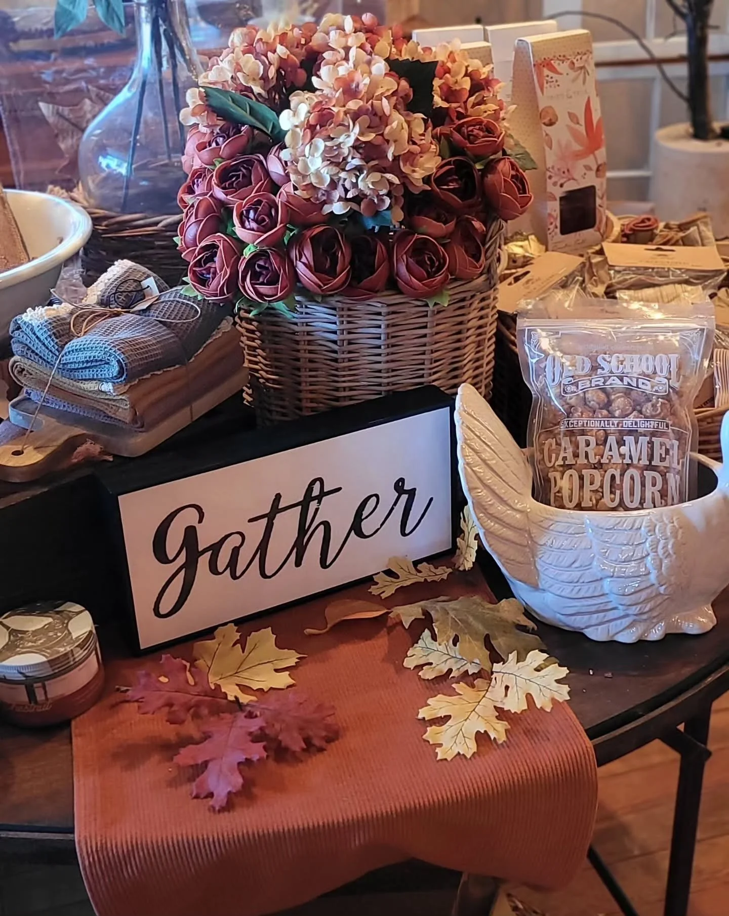 It's the LAST DAY of our Harvest Blessings &amp; Christmas Preview Pop-up! Doors open at 10am today! 

Nov. 23 | 10am-4pm 
1235 Eddy Street in Gardnerville, Nevada