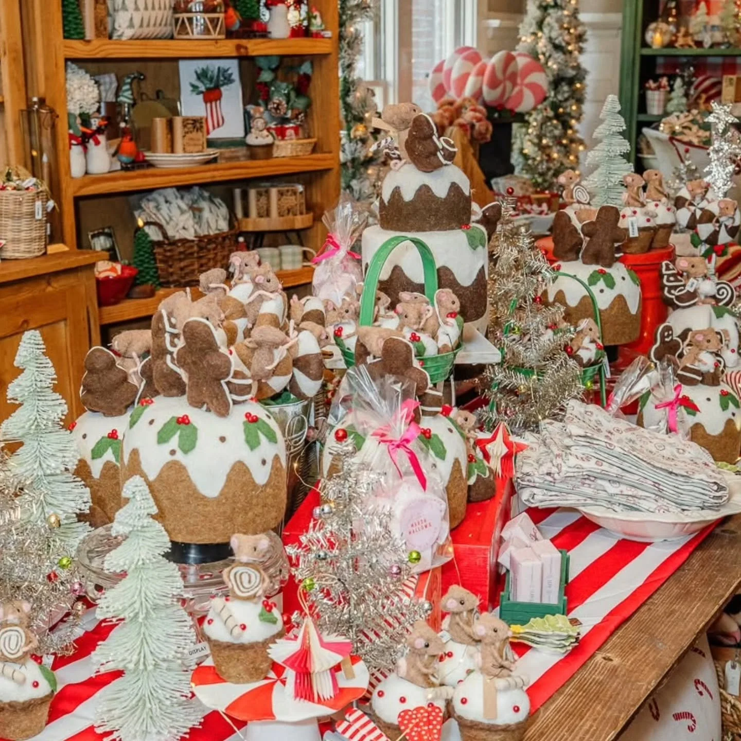 The Eddy Street Elves were busy restocking for the LAST DAY of Holiday Kick-off Pop-up! Doors are open until 4pm today at BOTH LOCATIONS! So be sure to stop at @thewarehousenv for a new inventory!