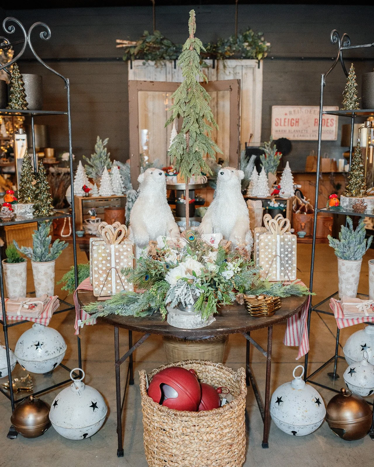 It's a Christmas miracle! @thewarehousenv is OPEN as a SECOND SHOPPING LOCATION during our Whimsical Wonderland Pop-Up! Join us TODAY-SUNDAY for two shopping experiences: doors open at 10:00am for both locations! 

December 19&ndash;21
Friday &amp; S