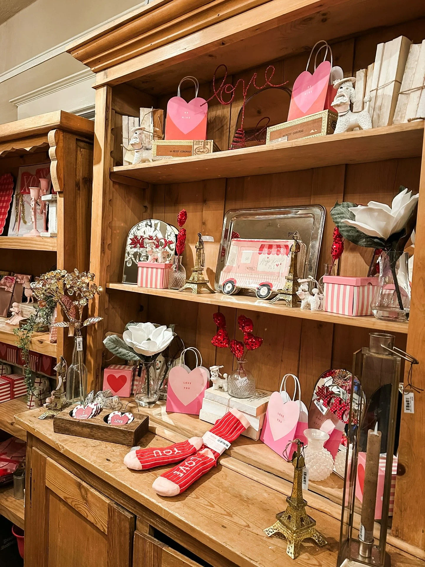 💕 Fall head over heels at our Ooh, La La Love Pop-Up THIS WEEKEND! ✨And, enjoy 10% OFF all furniture! ✨

January 16-18
Friday &amp;&nbsp;Saturday: 10am-5pm
Sunday: 10am-4pm
1235 Eddy Street | Gardnerville, Nevada

@thewarehousenv will be OPEN as a s