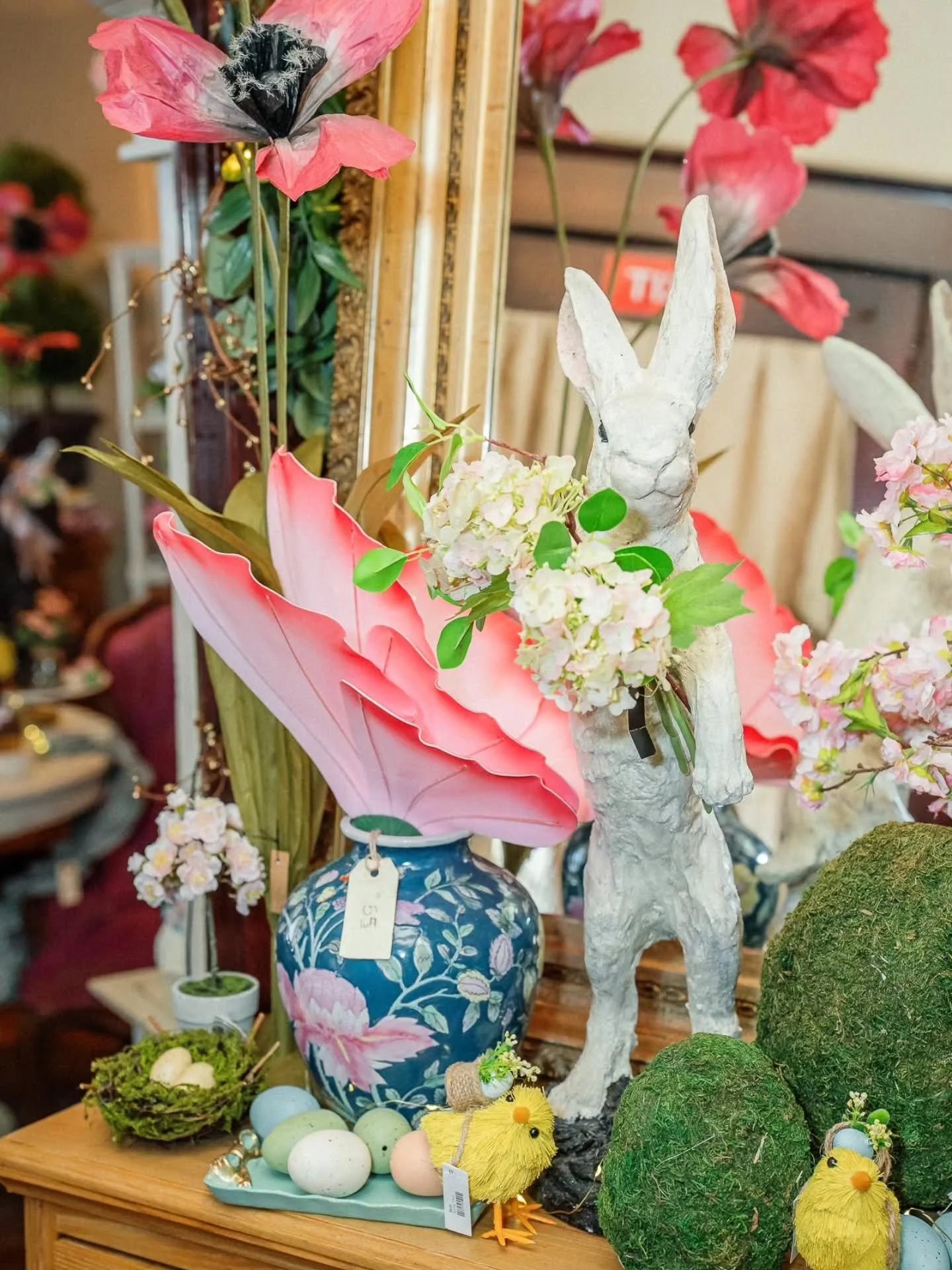 Spring has officially sprung at our Easter Eggstravaganza Pop-Up! 🪻 Grab your favroite chick 🐣 and hop on over! 🐇 Doors open at 10am TODAY and TOMORROW! 

March 21&ndash;22
Saturday: 10am&ndash;5pm
Sunday: 10am&ndash;4pm
1235 Eddy Street | Gardner