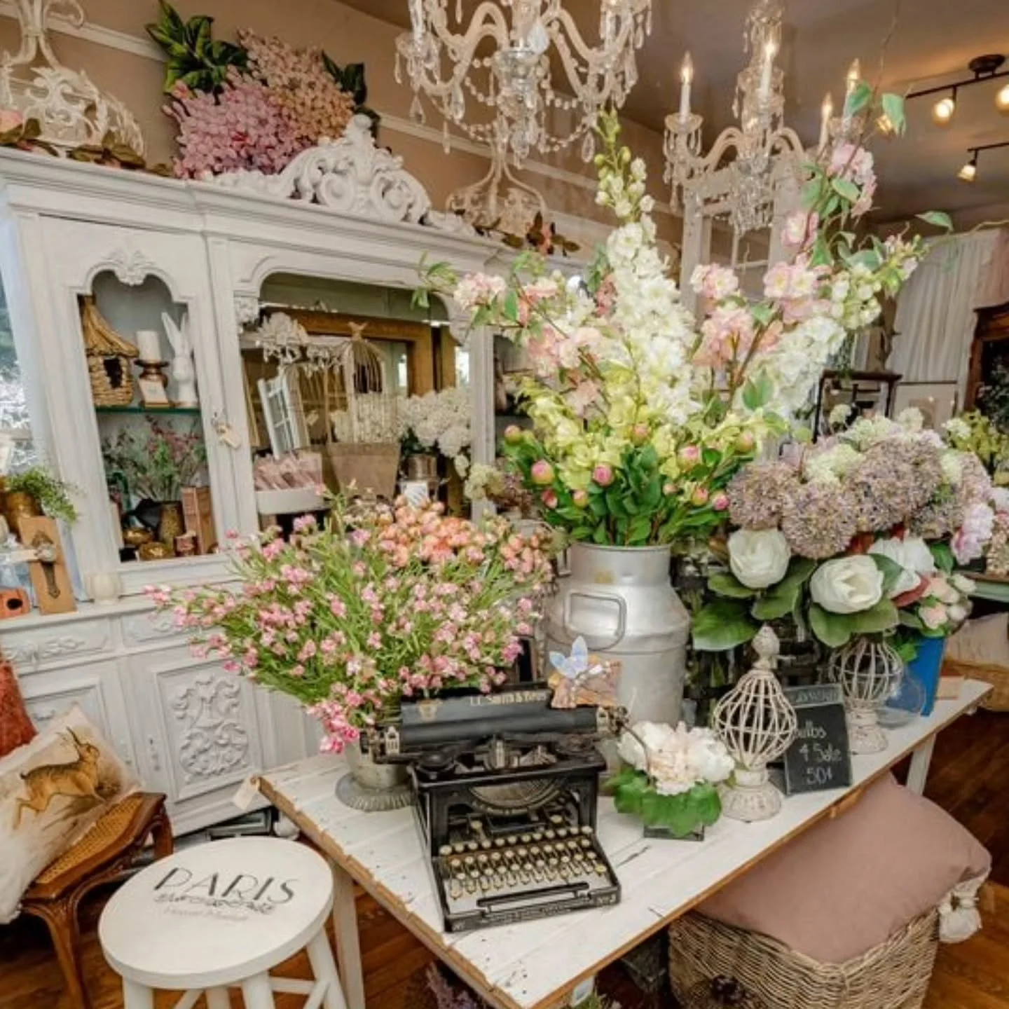 A throwback photo... or possibly a hint for April's theme. You decide 💐🦋

Theme announcement coming April 1st... and that's no joke!