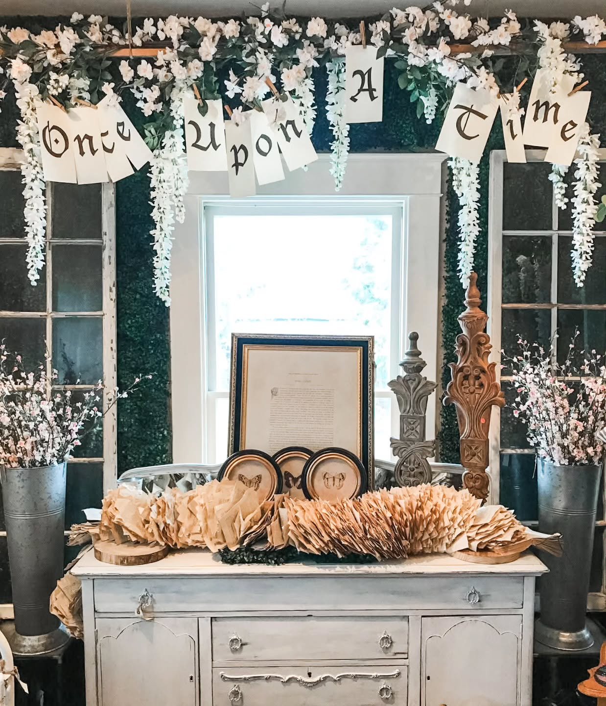 We love this #throwback... who else is dreaming of a Storytime Spring 📖 🩷