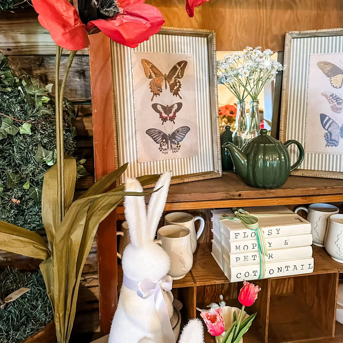 Channeling spring vibes while a Nevada storm blows in 💐🐇🦋