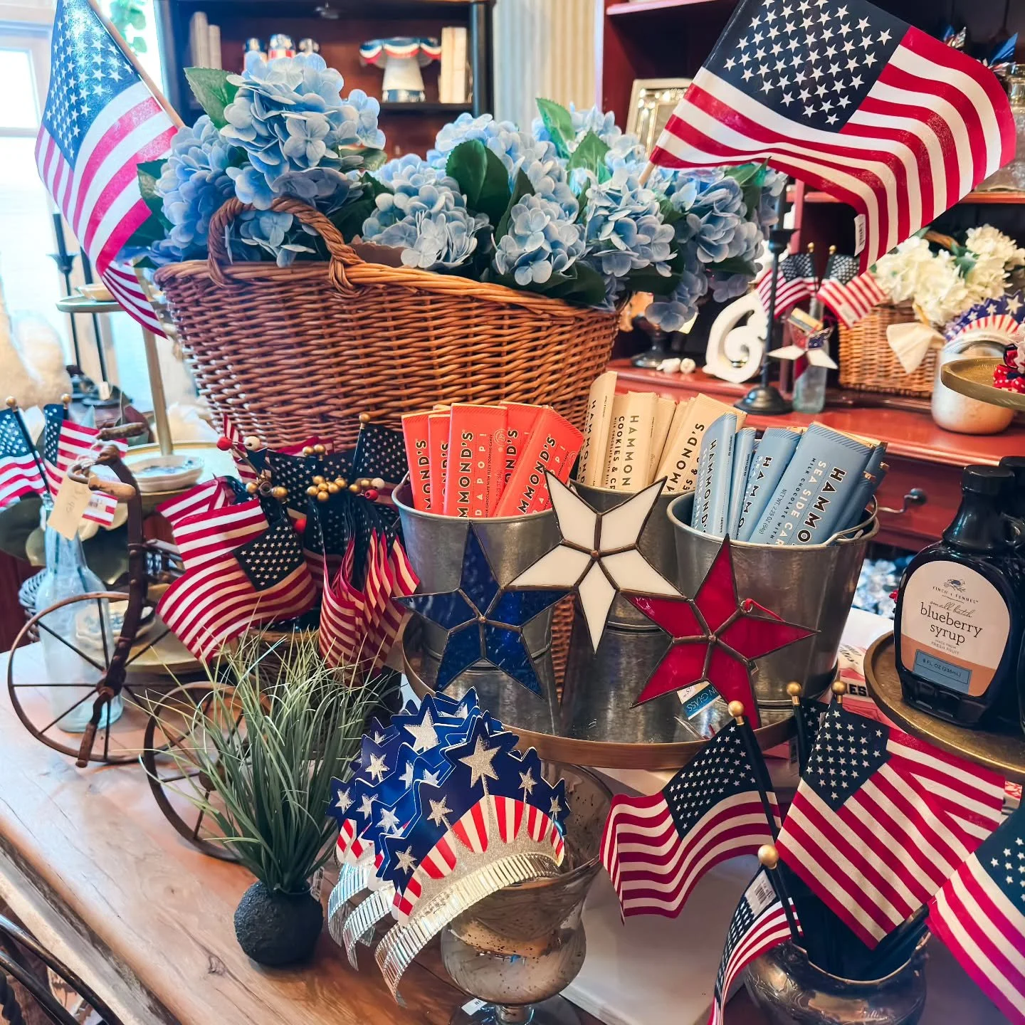 We know it's out 12th birthday, but we couldn't help but want to do something special for all of you... so for the first time EVER..... we'll have a sneak peek 4th of July room this month! 🇺🇲🎇 can we hear a yippee?! 👐