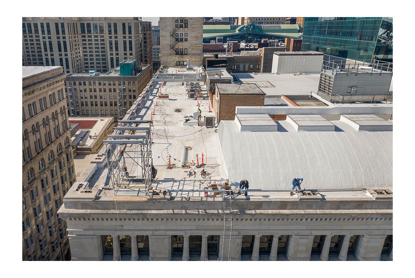 Bulley &amp; Andrews, Auditorium Theater Roof Railing