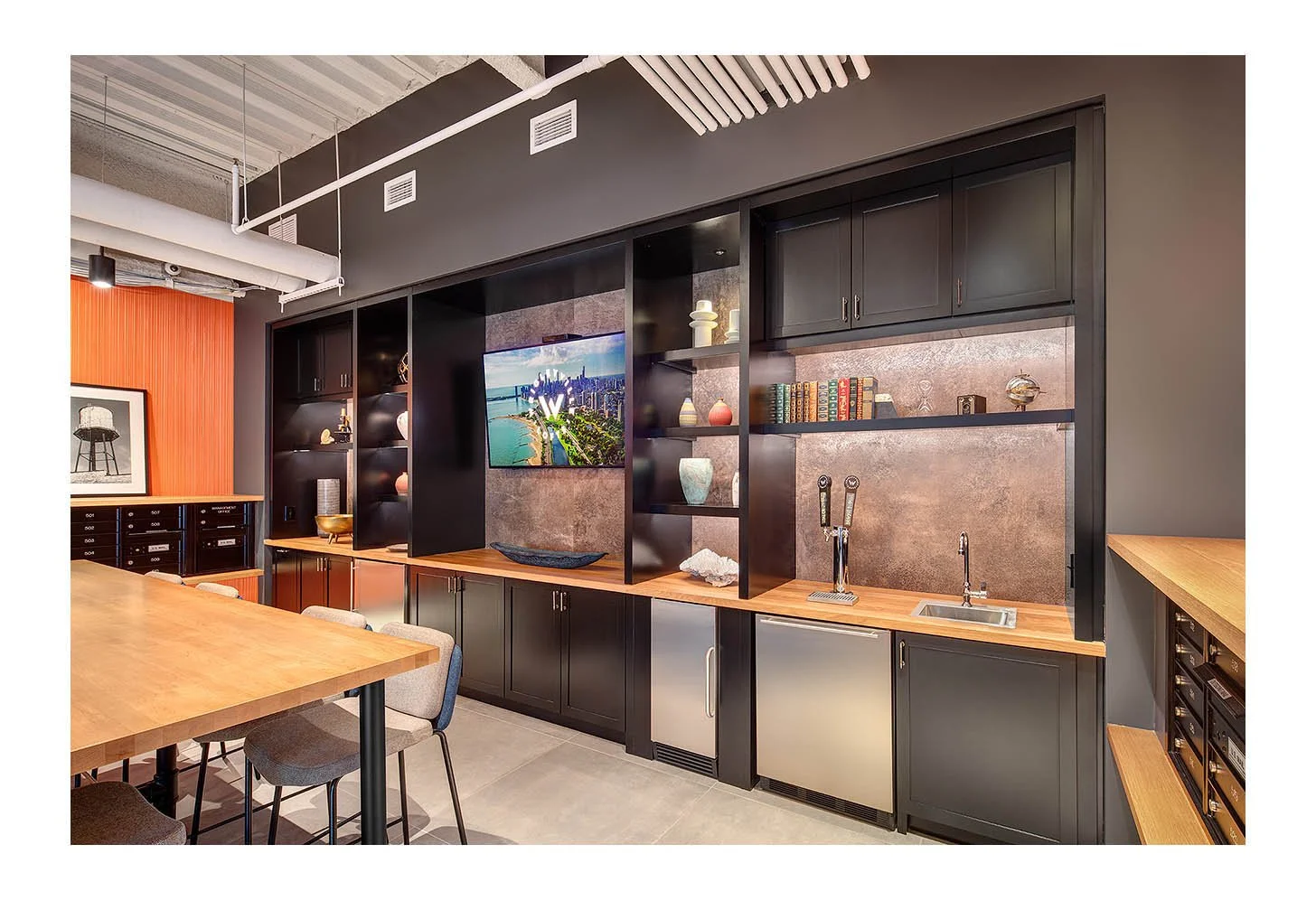 Wrigleyville Lofts