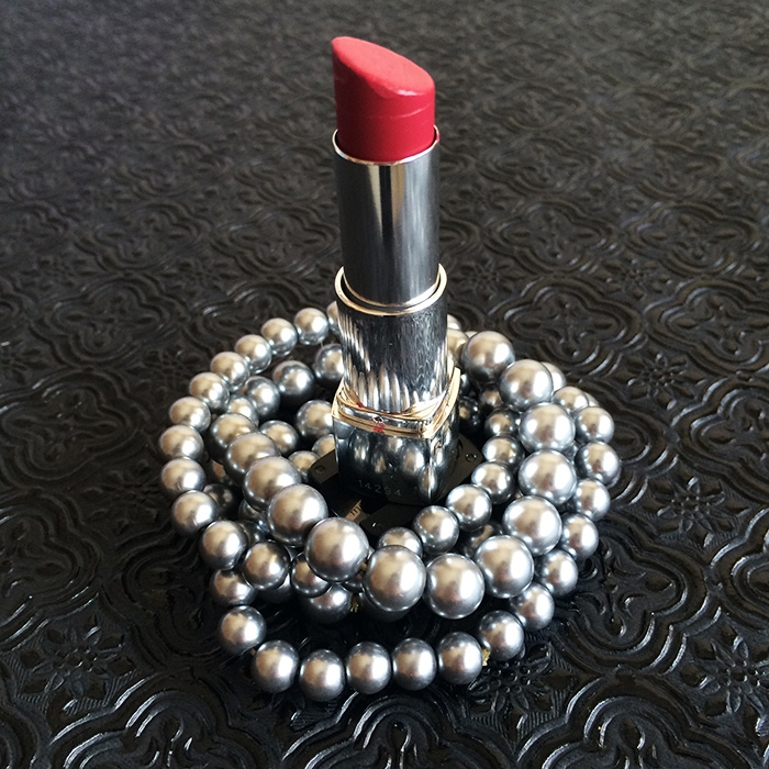 Revlon Ultra HD Lipstick In 'HD Petunia'