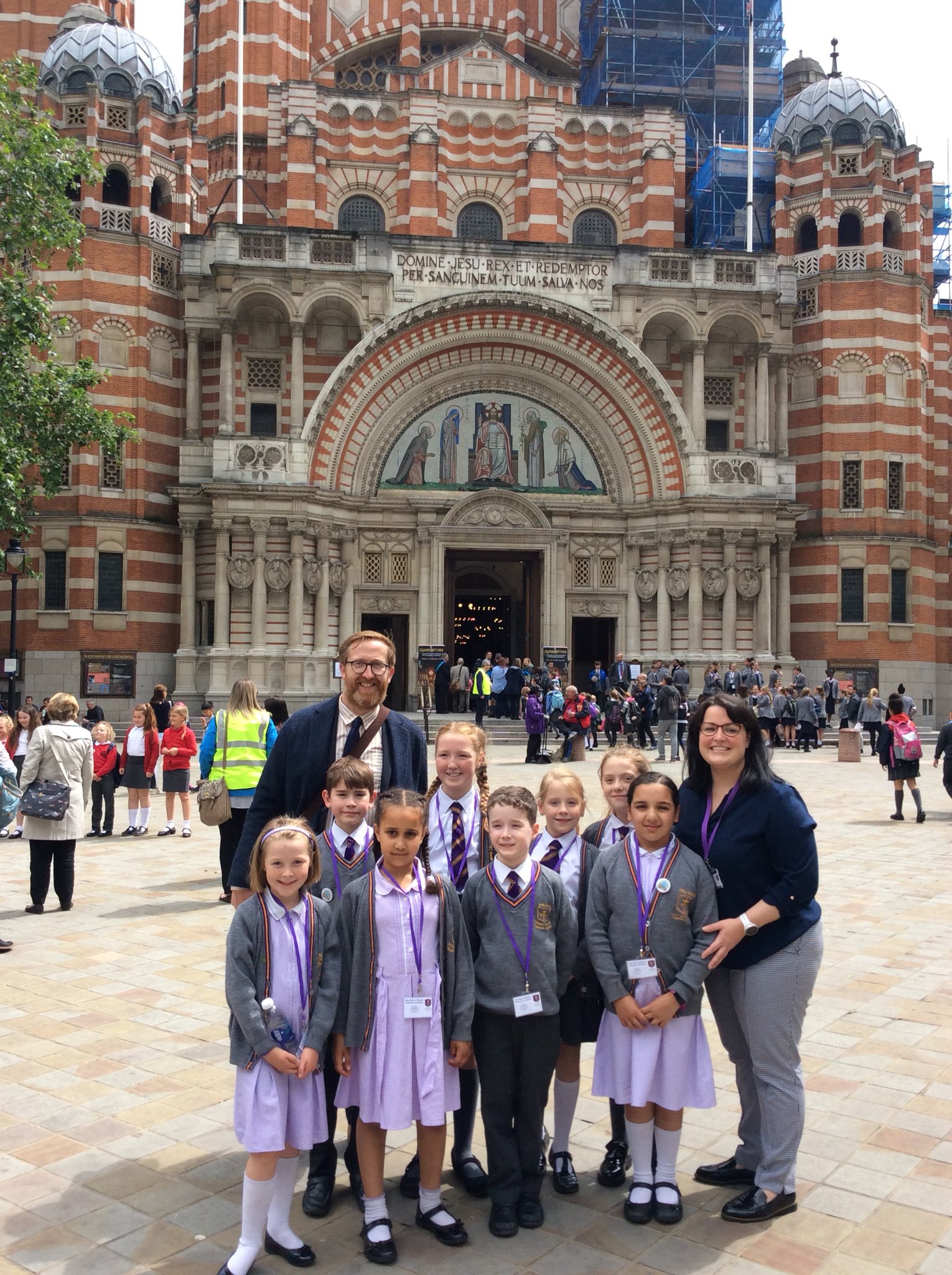 Photo: Holy Name Mini Vinnies outside Westminster Abbey in London