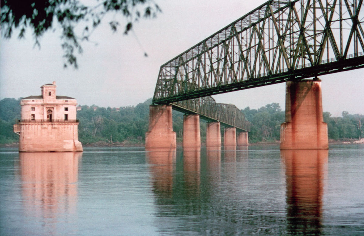 Chain of Rocks Bridge: St Louis, Missouri