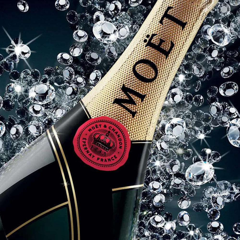 moet sqaure.jpg