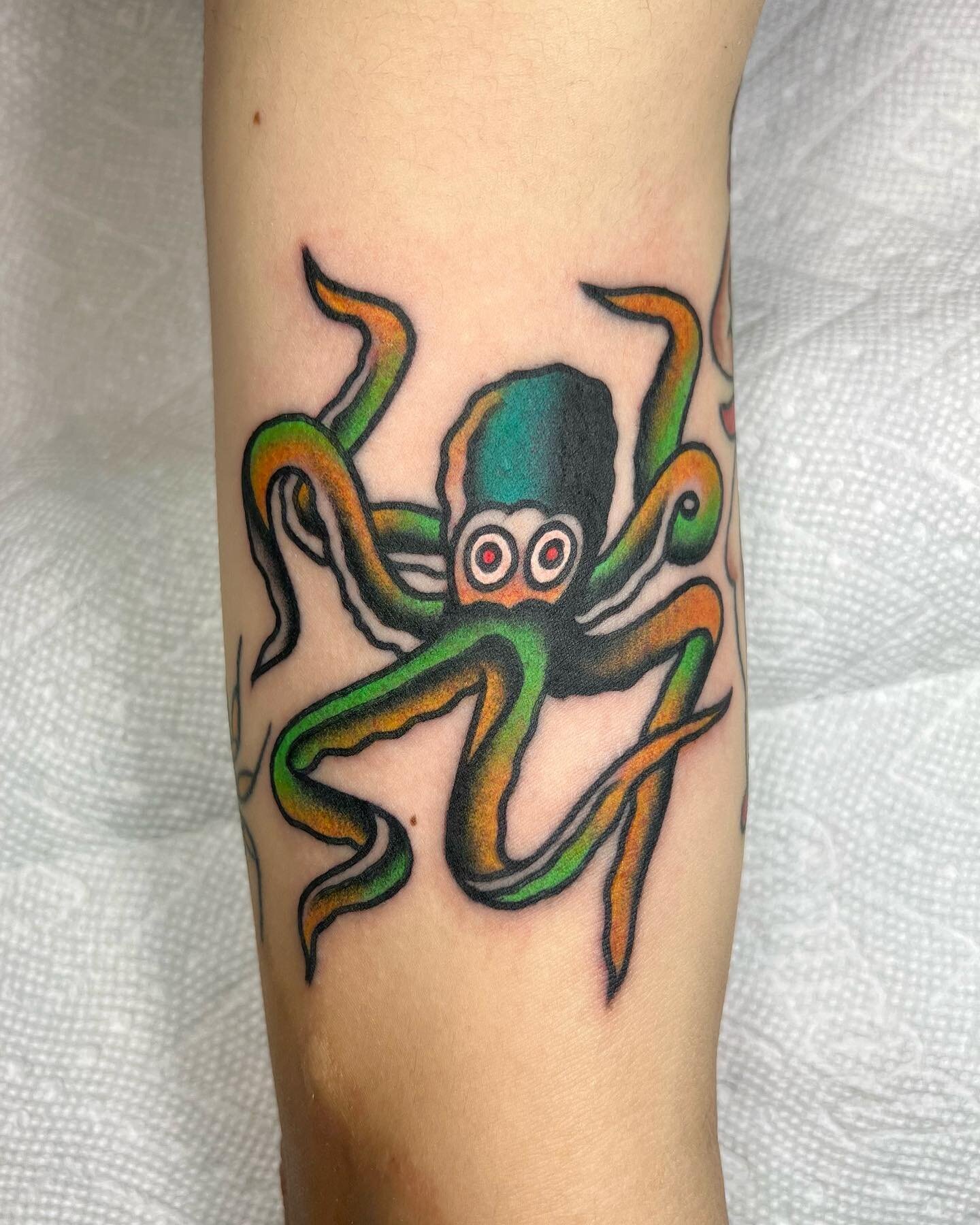 Lieber Octopus for Justin, thanks for looking. @victorytattooing