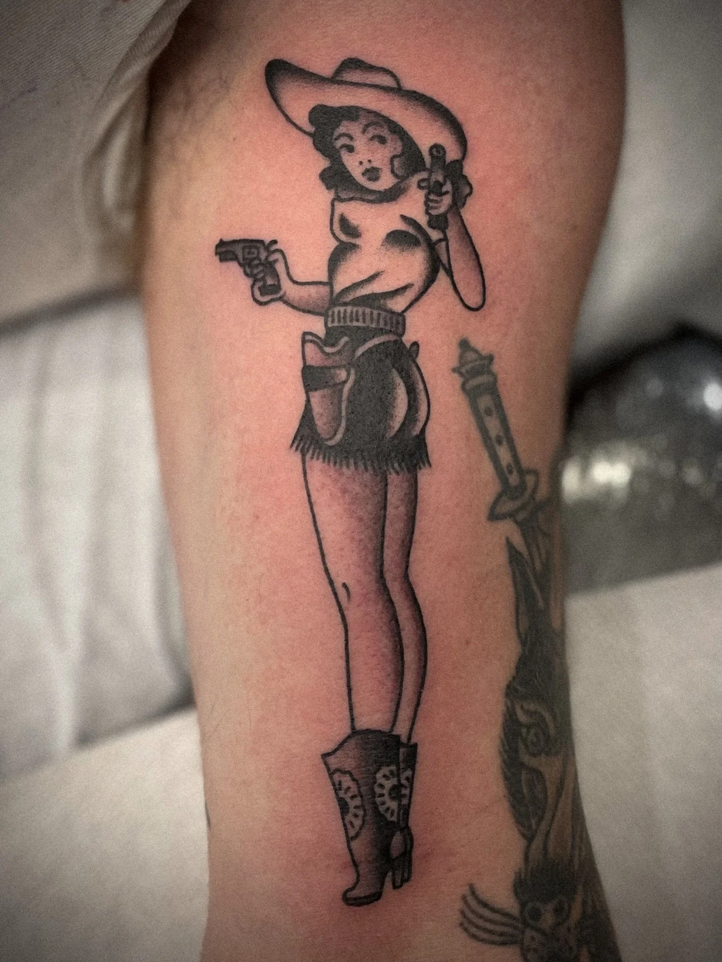 Black and grey for Steve, Leo, Logan(2) and Simon.