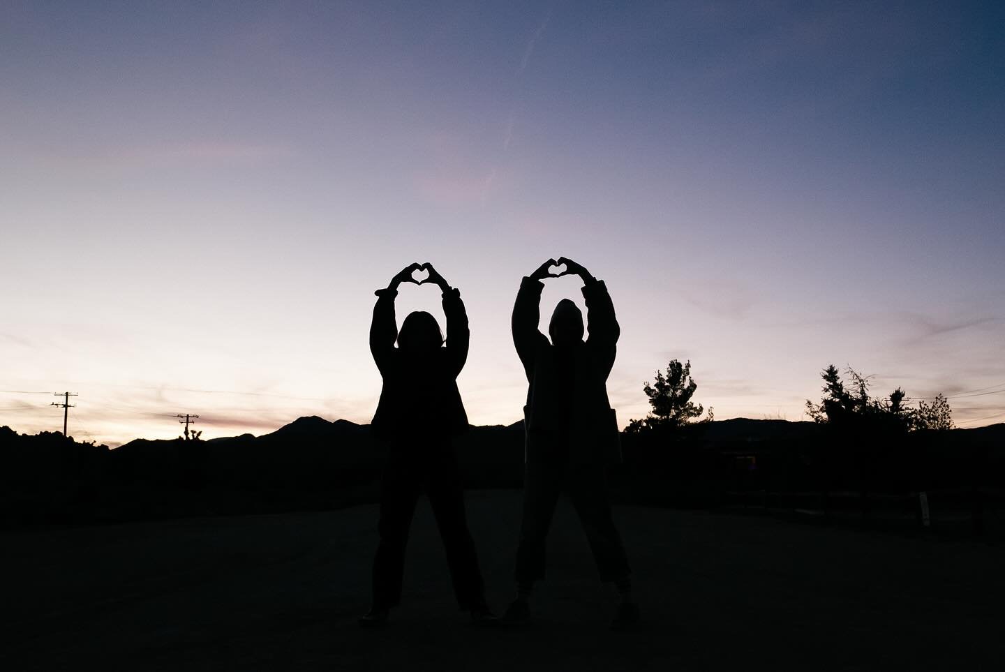 I just needed to step into nature and feel like my 20 year old self again, surrounded by old friends. This reset was exactly what the doctor ordered and the feeling I&rsquo;ll be channeling while the storm rolls in this weekend. .
.
.
.
.
#dressup #o