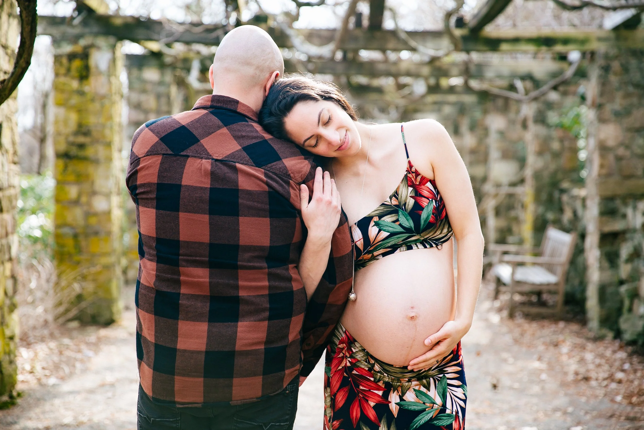 Maternity Photographer Maplewood NJ | Spring Session at Cross Estate Gardens