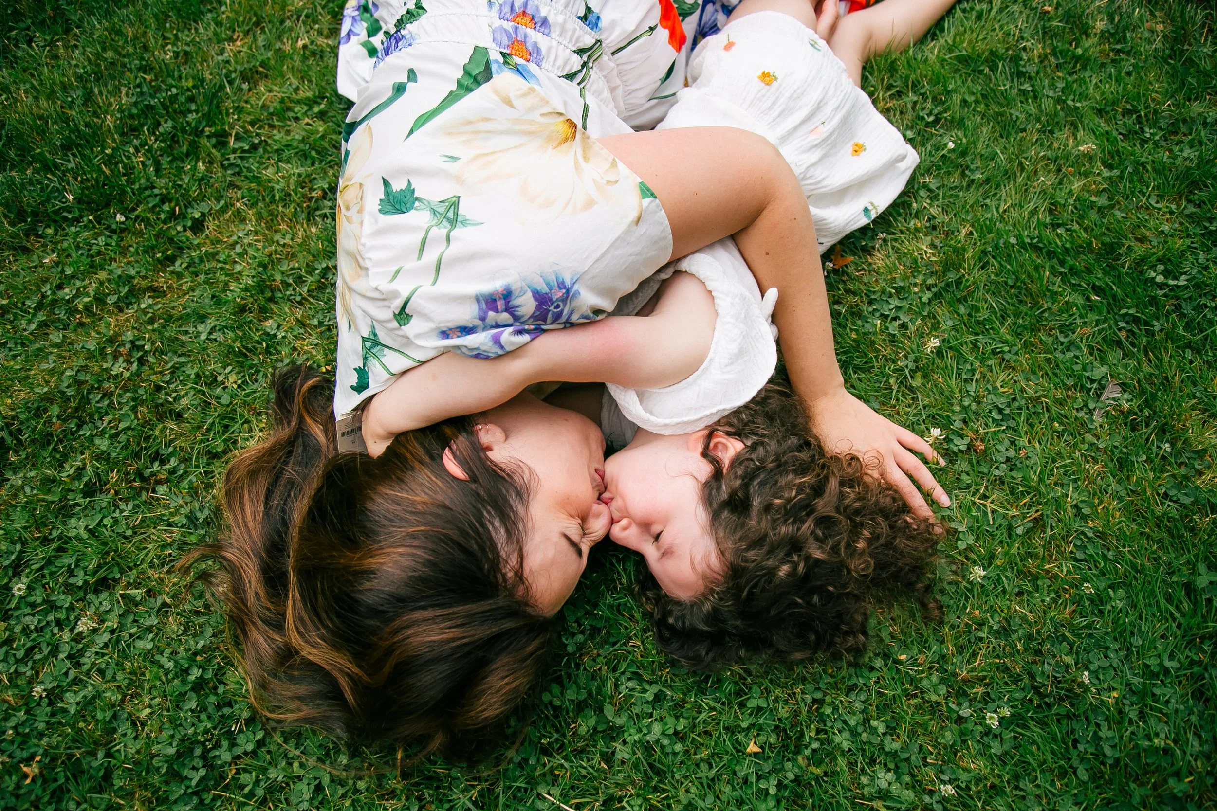 lisa-white-photo-nj-best-newborn-photographer.jpg