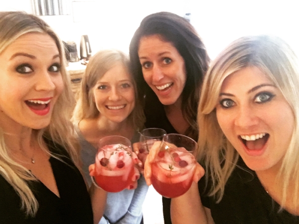 Everybody will cheese so hard with their pretty cocktail! Yay!