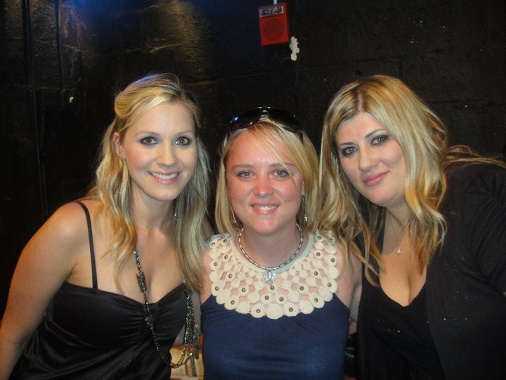 Love that necklace!