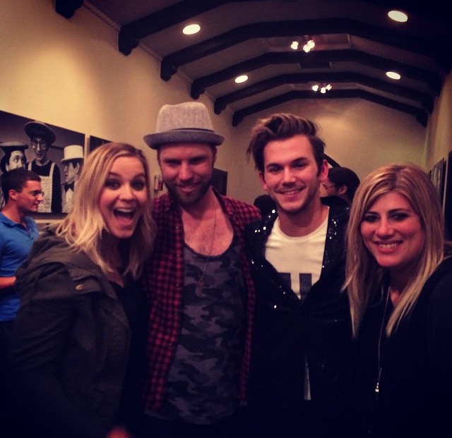 LA LA LA. Hi Chris. Hi Will. 