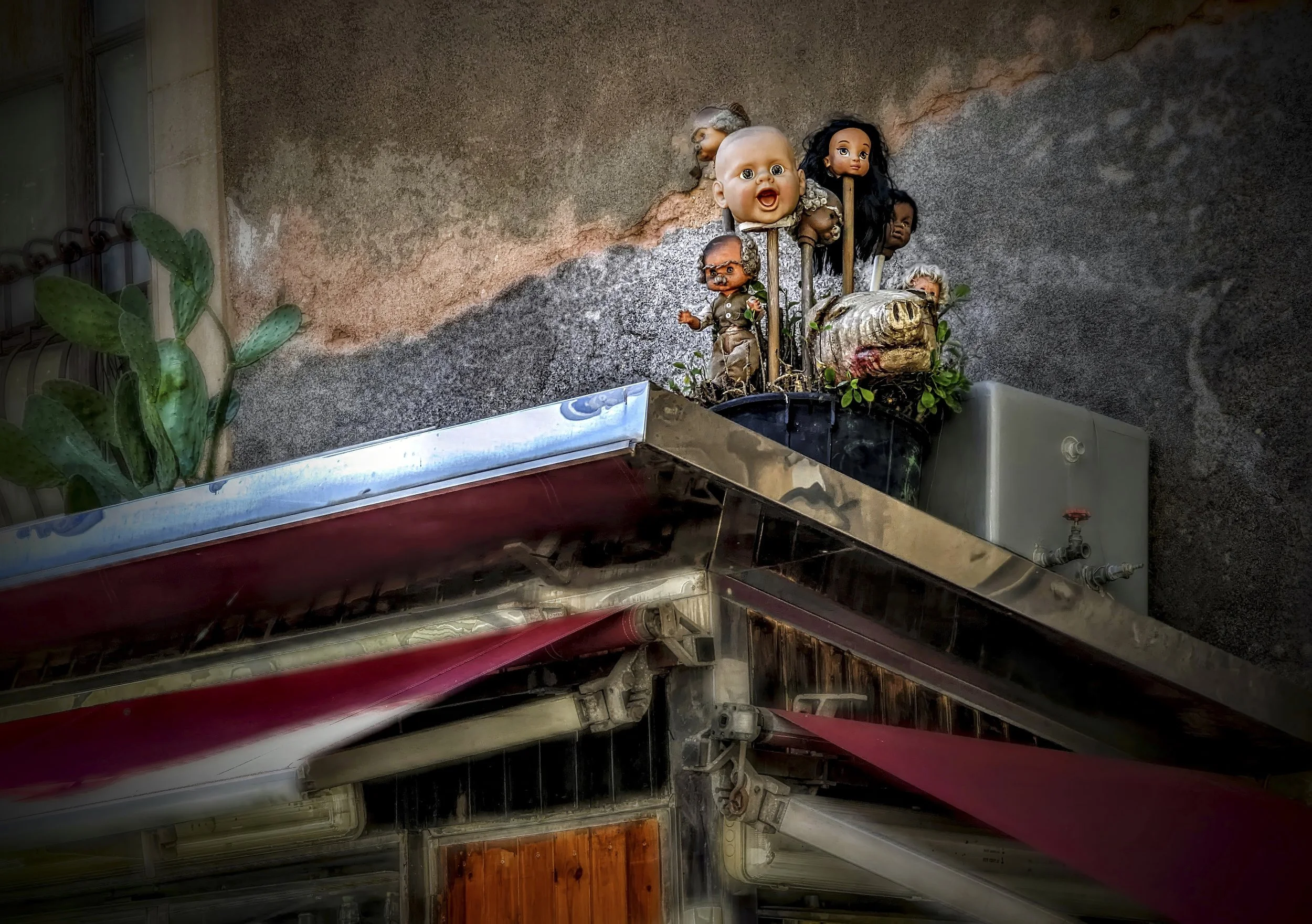 Catania  SPELL ON YOU  Not sure what this means... but I'm not going in..jpg