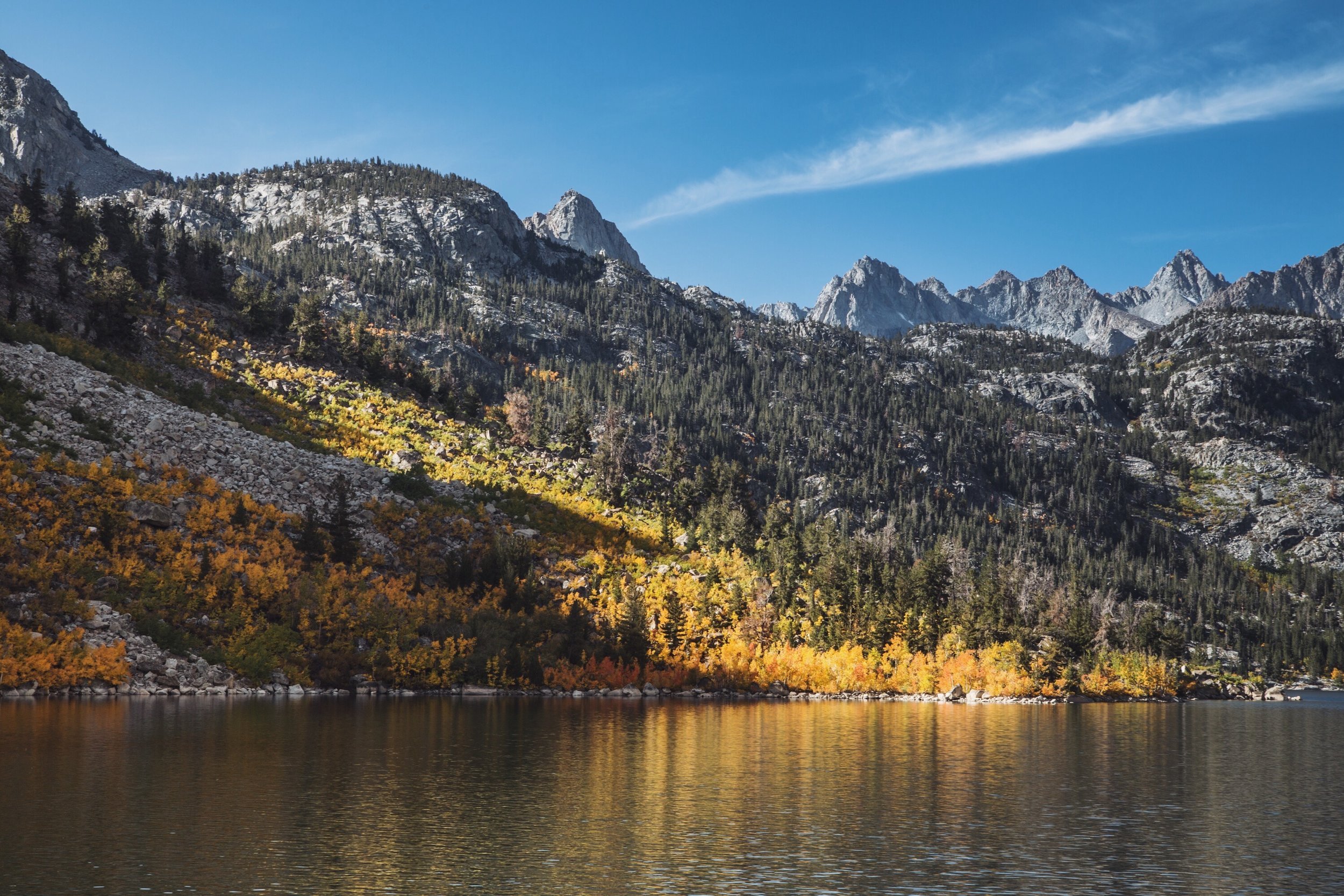 The beginnings of fall color on Lake Sabrina