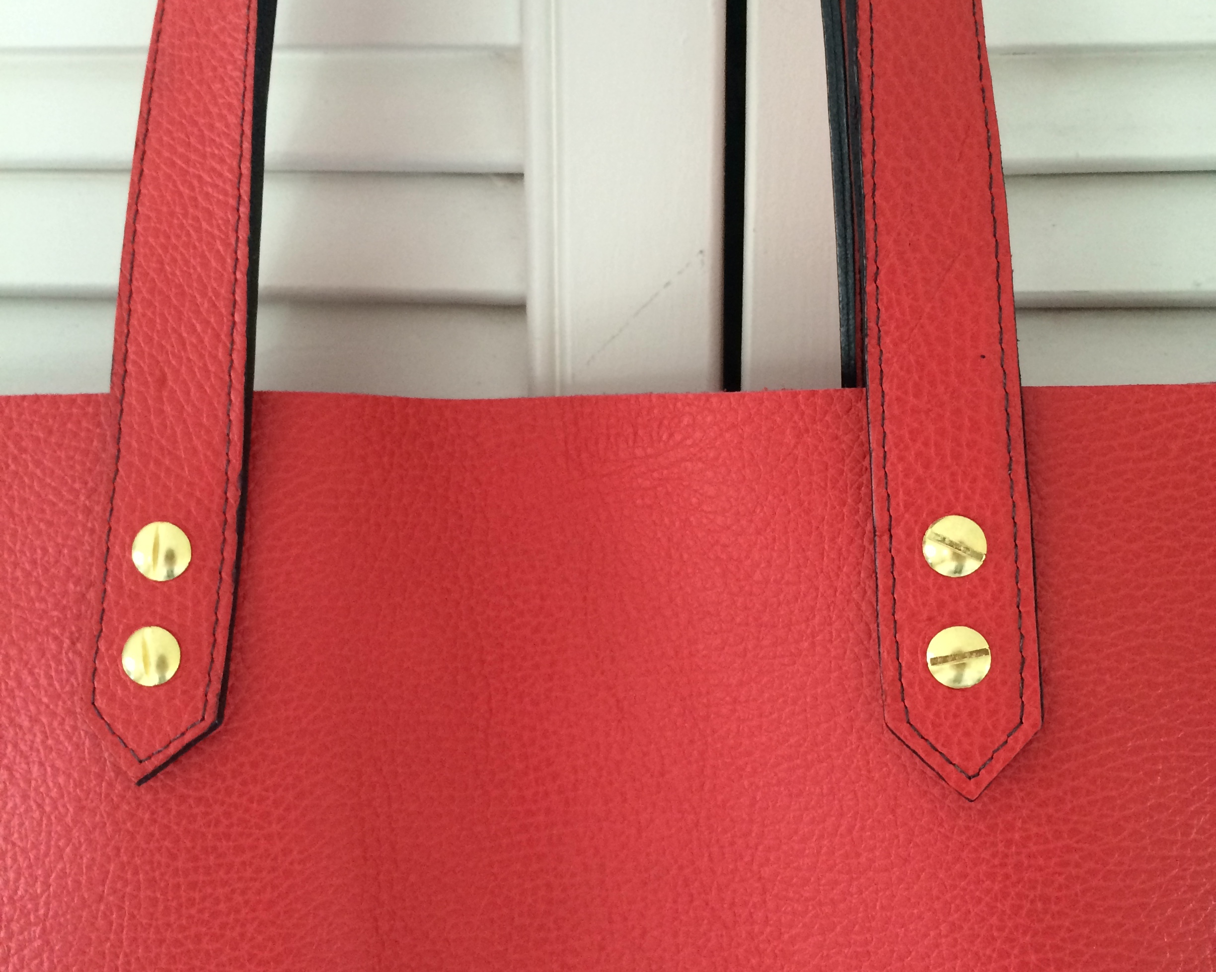 A close up of the handles showing how accurate that strap cutter was (and my stitching wasn't too bad either!)