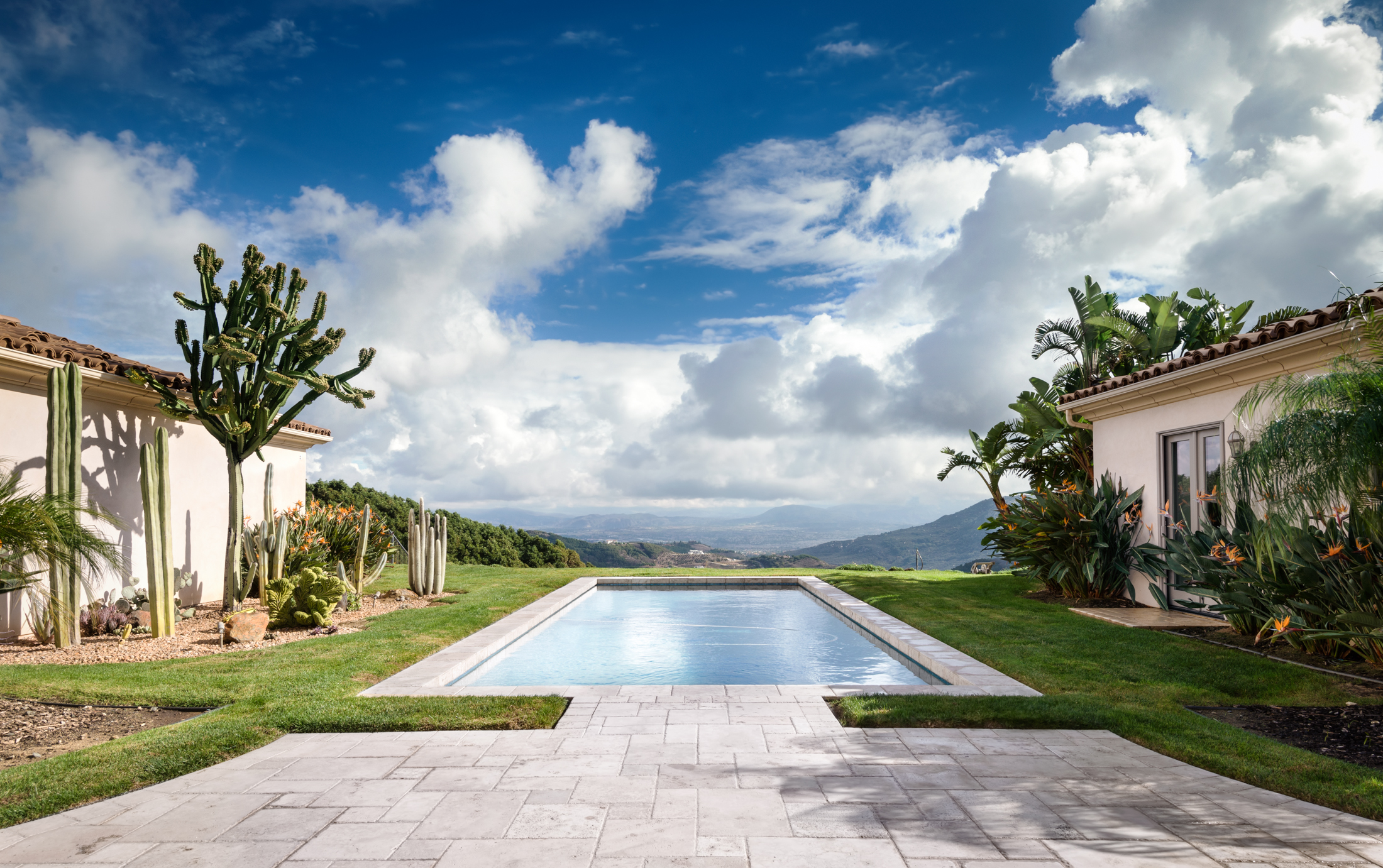 Francis-Pool-2-BrandingFree-MidRes.jpg