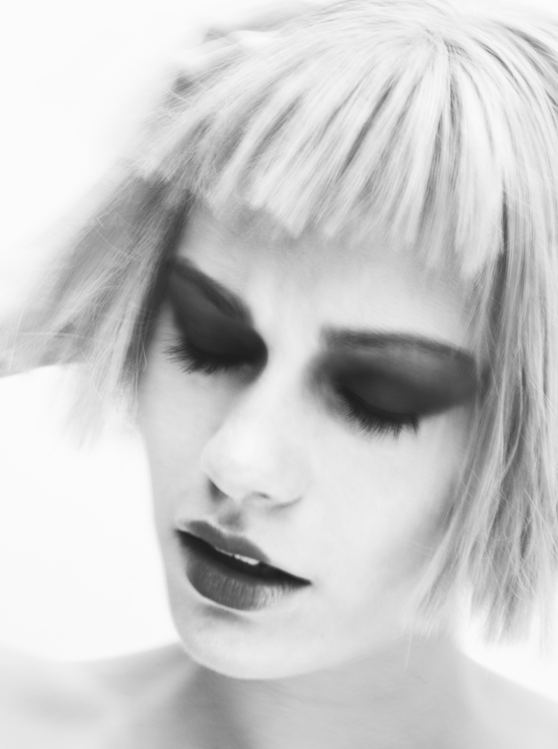 Amy Barton_Fashion_Beauty_Portrait_Photographer_London_Global_076.png