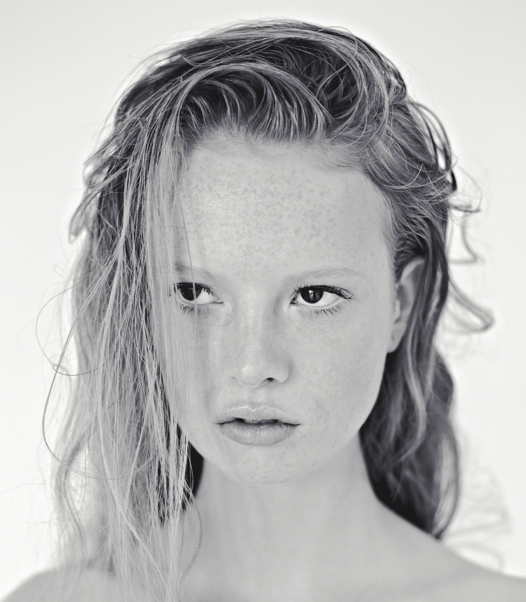 Amy Barton_Fashion_Beauty_Portrait_Photographer_London_Global_108.png