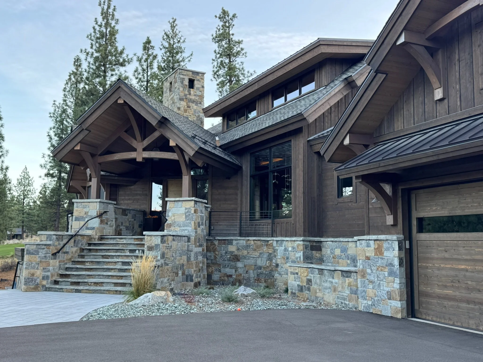 Aspen Estate Full-Veneer and Silver Mountain Cap