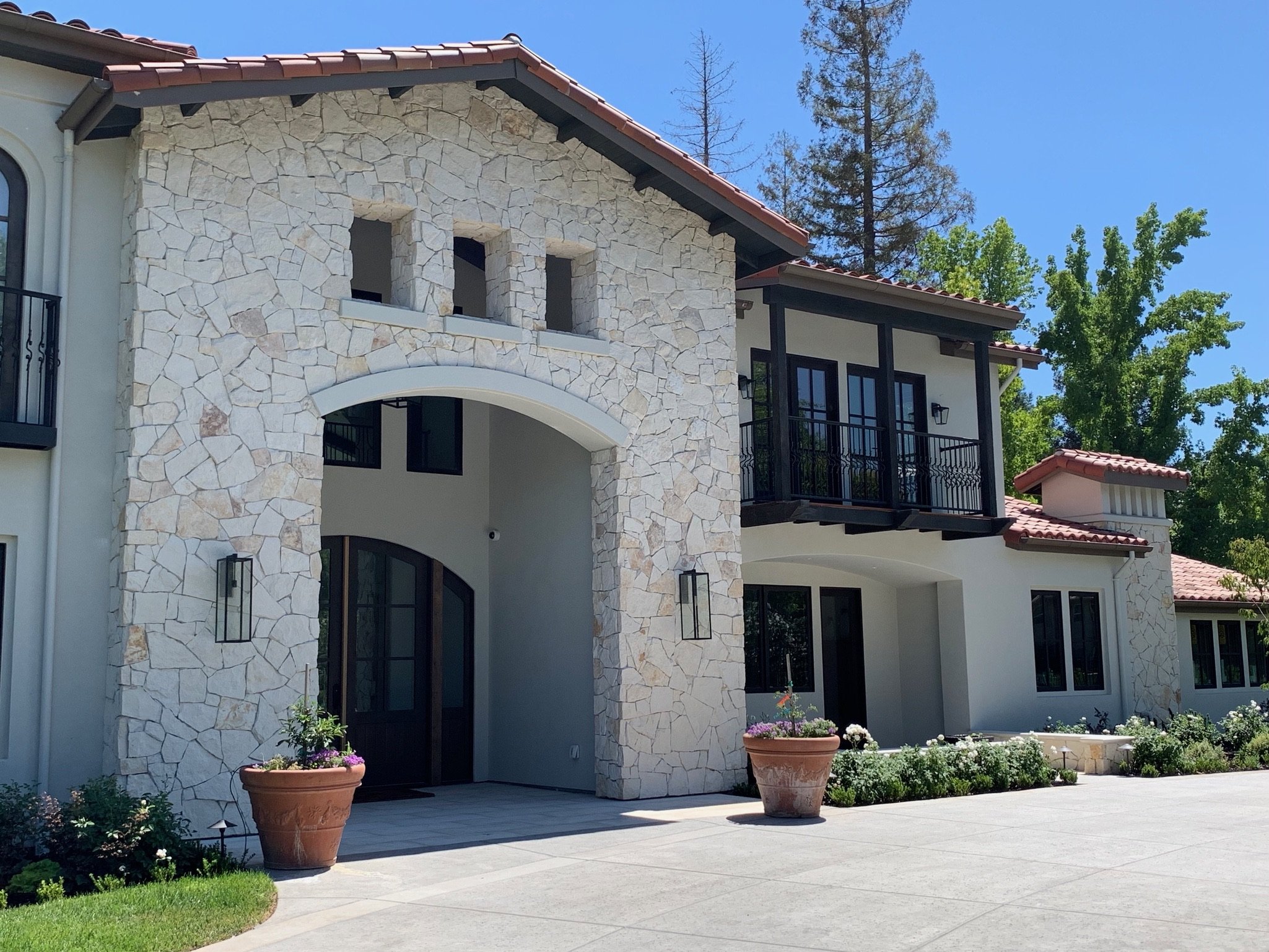 KO WHITE MOSAIC TIEMANN 01941.JPG