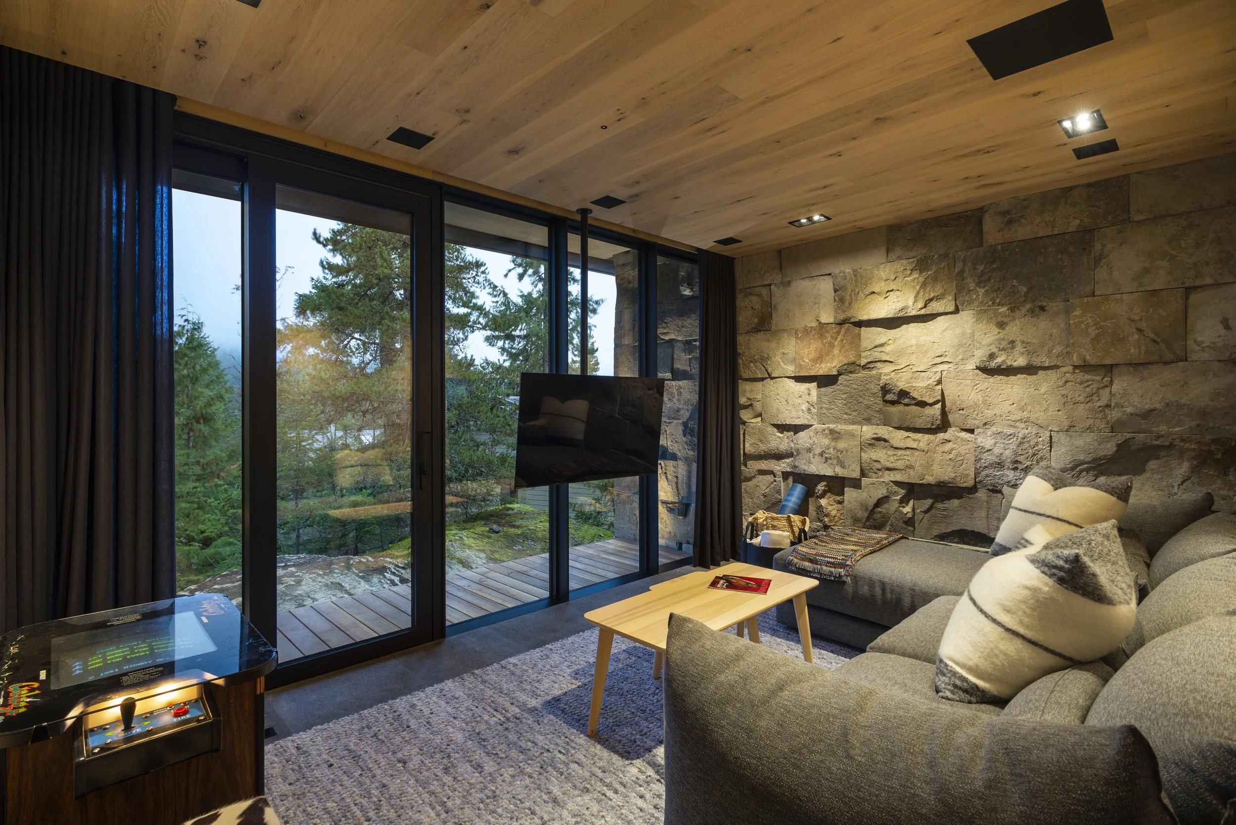 Kő Whistler Basalt-016.jpg