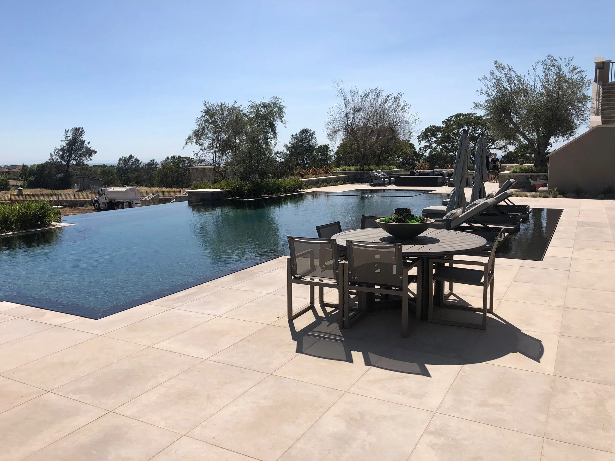 KO IL JA PAVING 981412.JPG